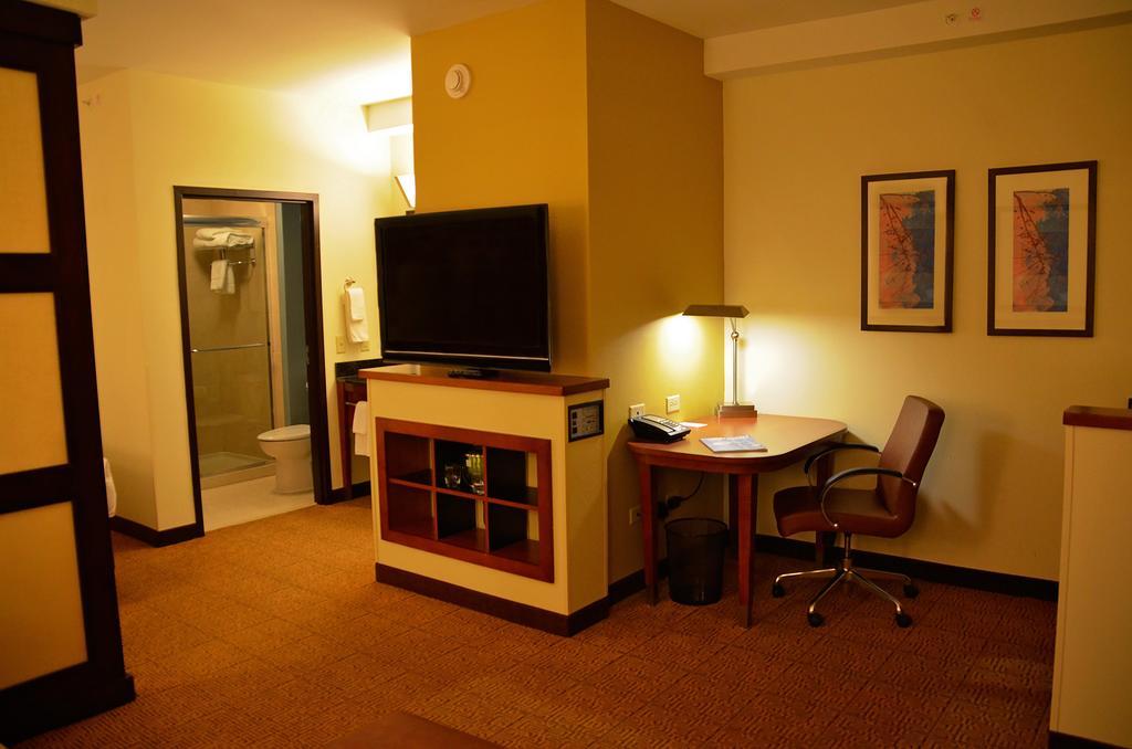 Kamer met Kingsize Bed en Slaapbank - Bovenverdieping