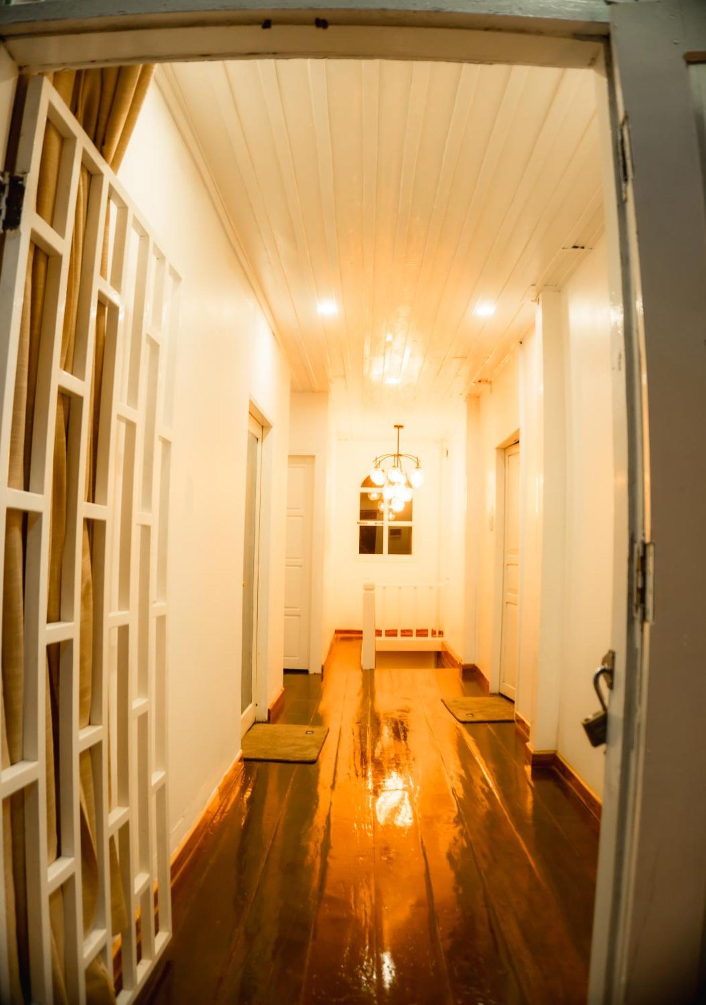 Standard Double Room with Shared Bathroom