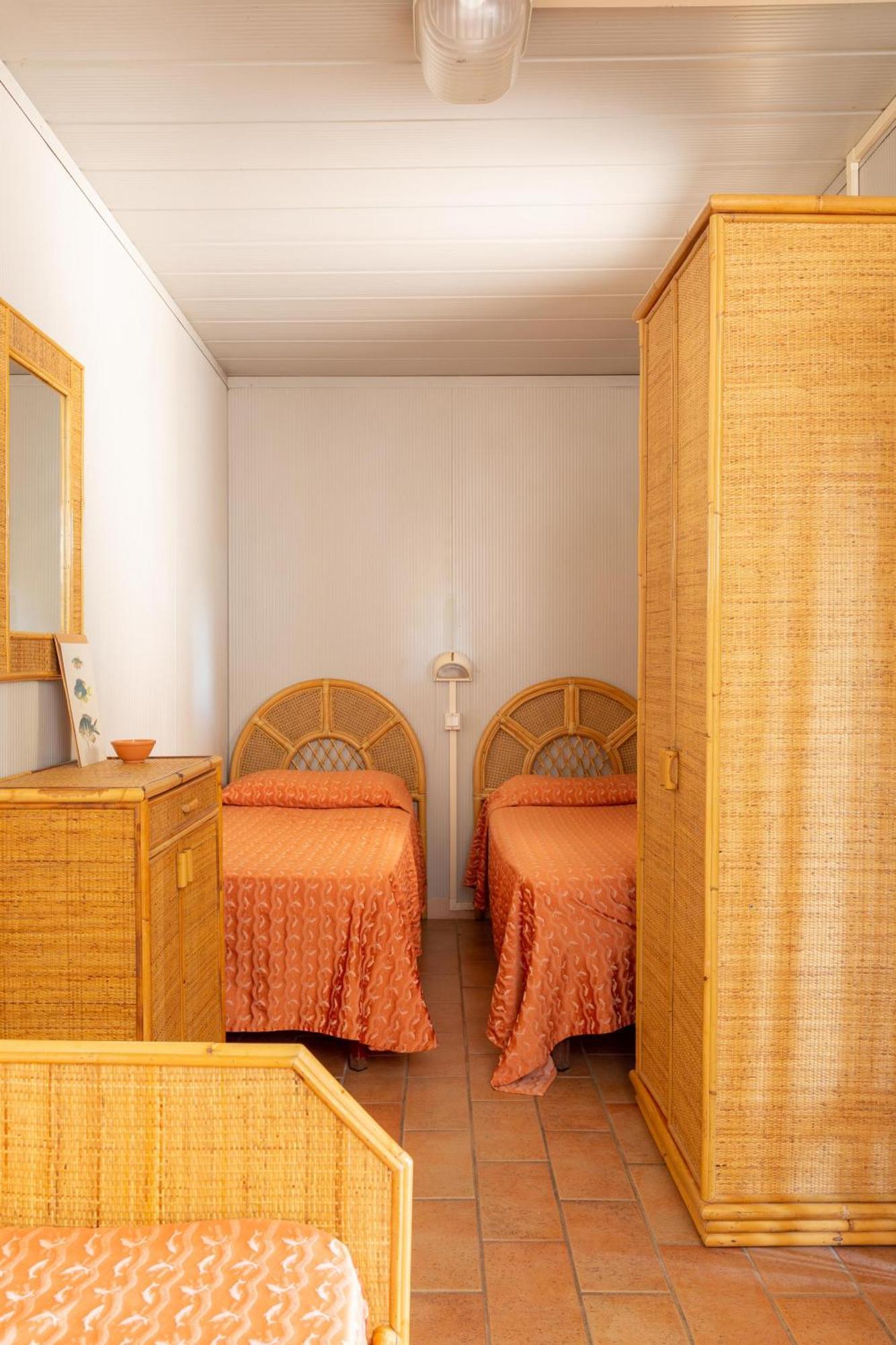 Small Mobile Home,1546312546:JPEG