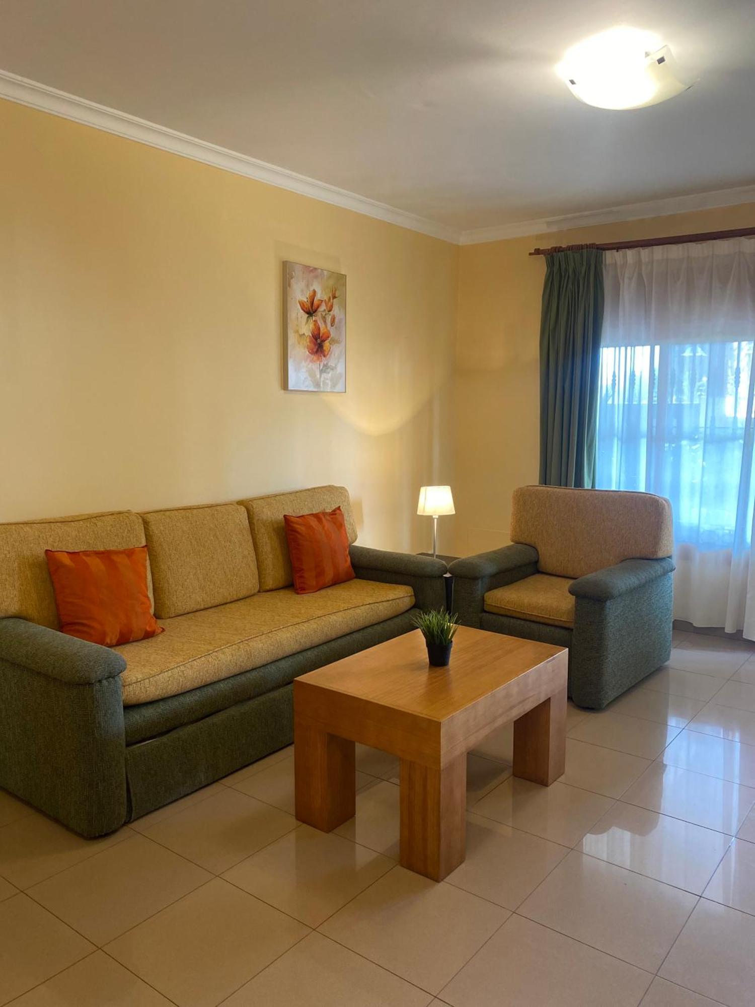 One-Bedroom Apartment,1548201115:JPEG