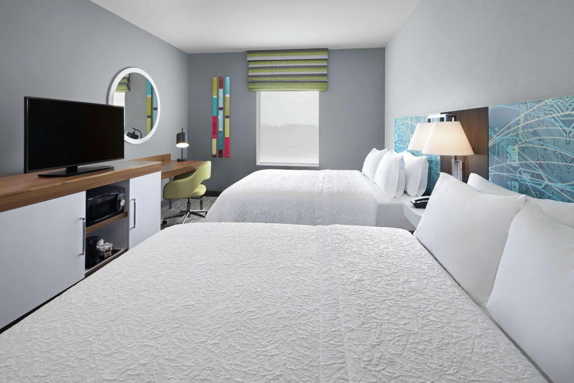 Queen Room with Two Queen Beds,1548559243:JPEG