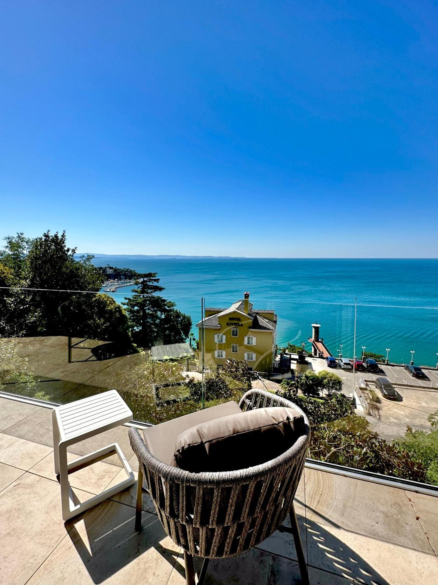 Suíte Deluxe com Terraço e Vista do Mar