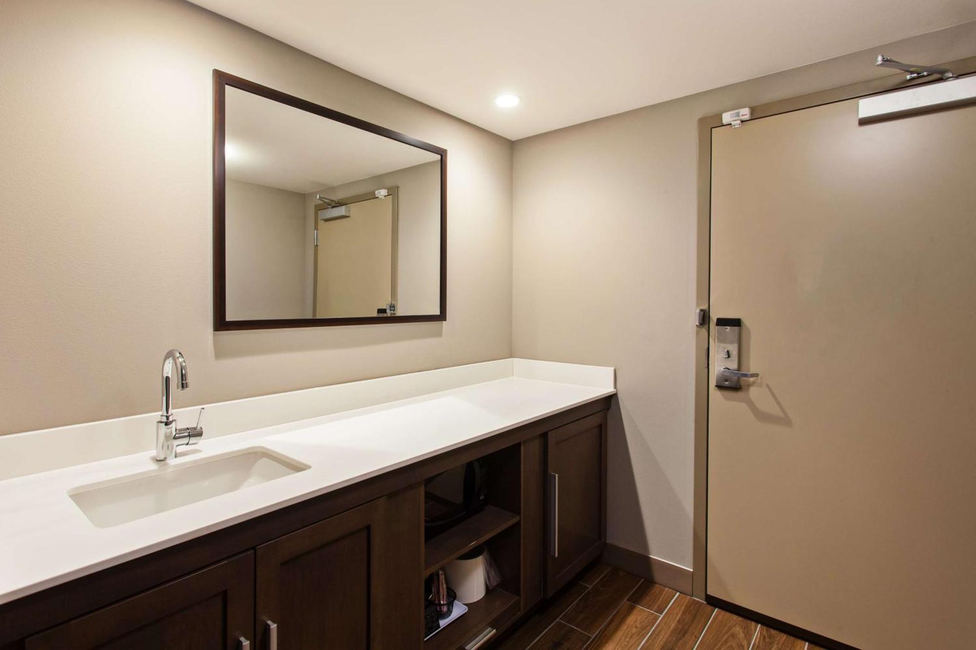 King Studio Suite Non Smoking,1551422416:JPEG