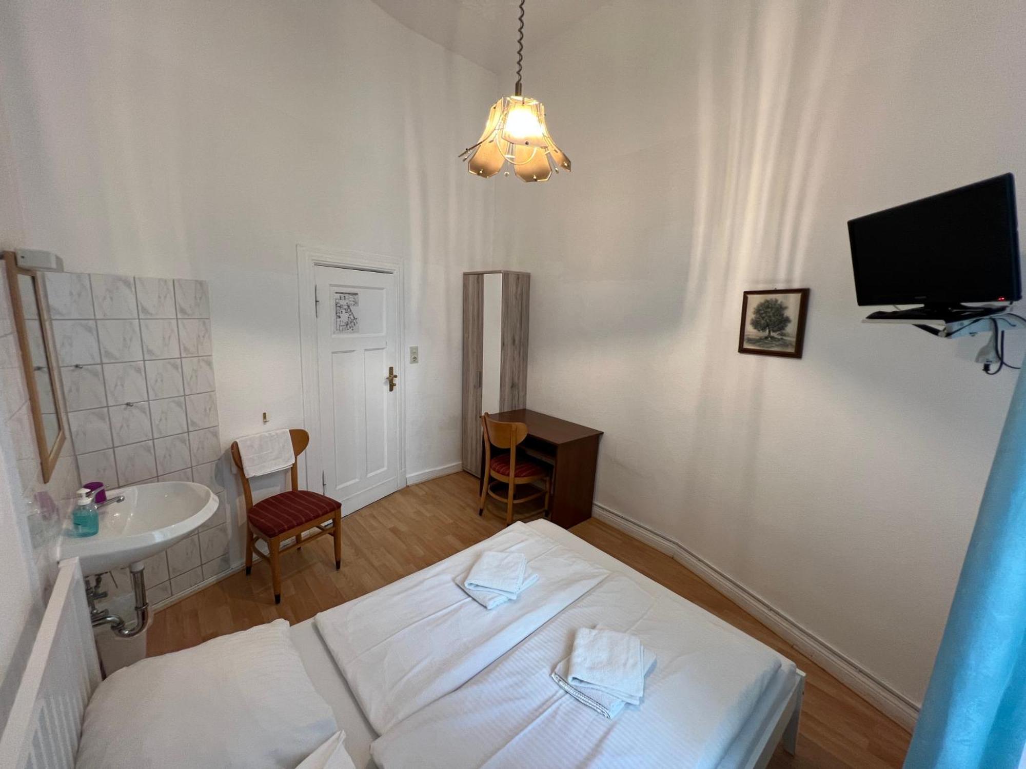 Habitación Doble Estándar con baño compartido