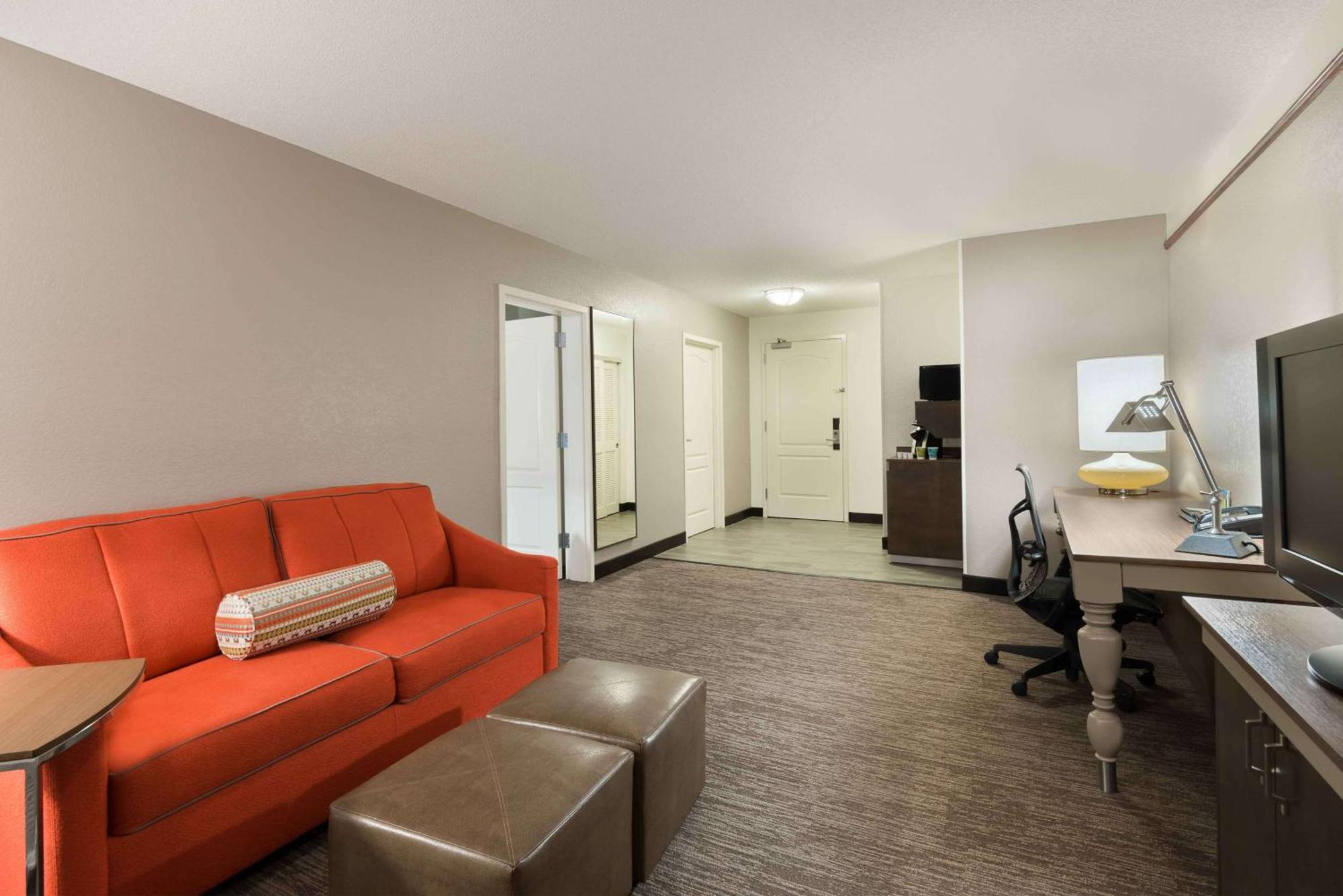 One-Bedroom King Suite Sofa Bed