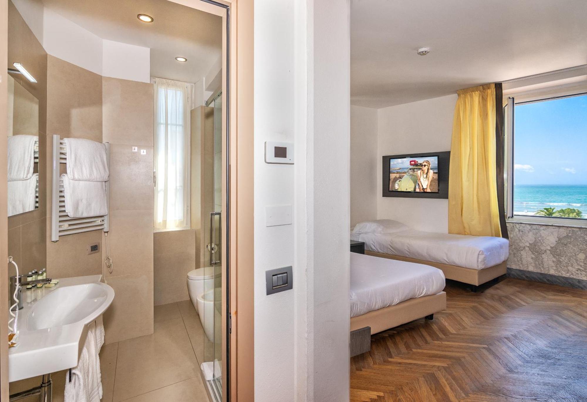 Triple Room Sea View