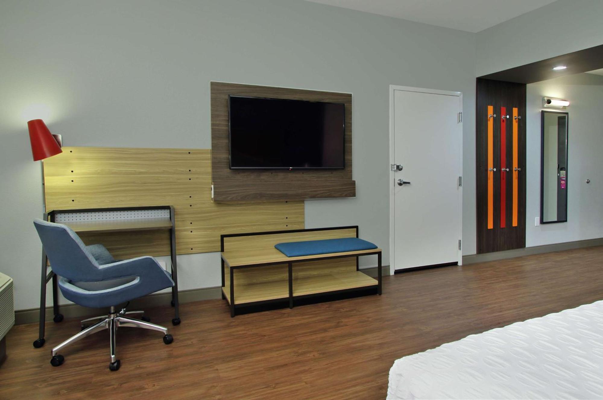 Queen Room with Two Queen Beds - Mobility Access