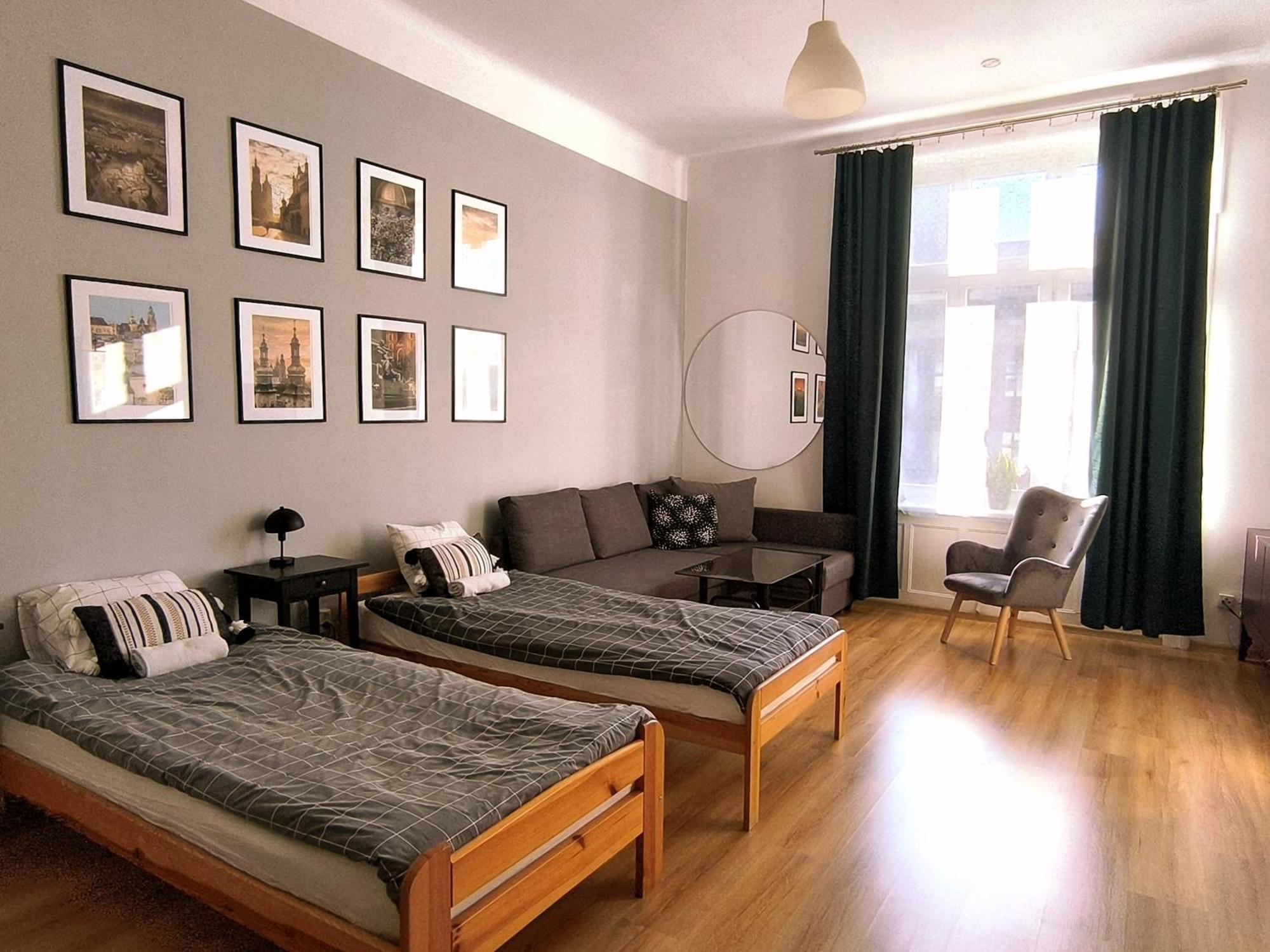 Twin Room with Private External Bathroom and City View