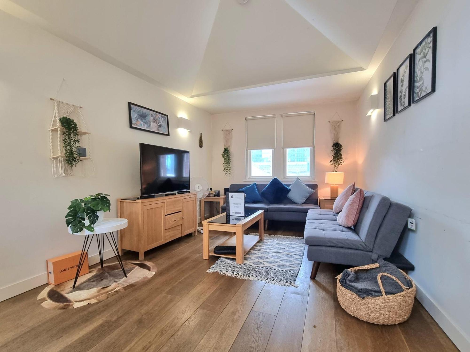 Apartment Split Level