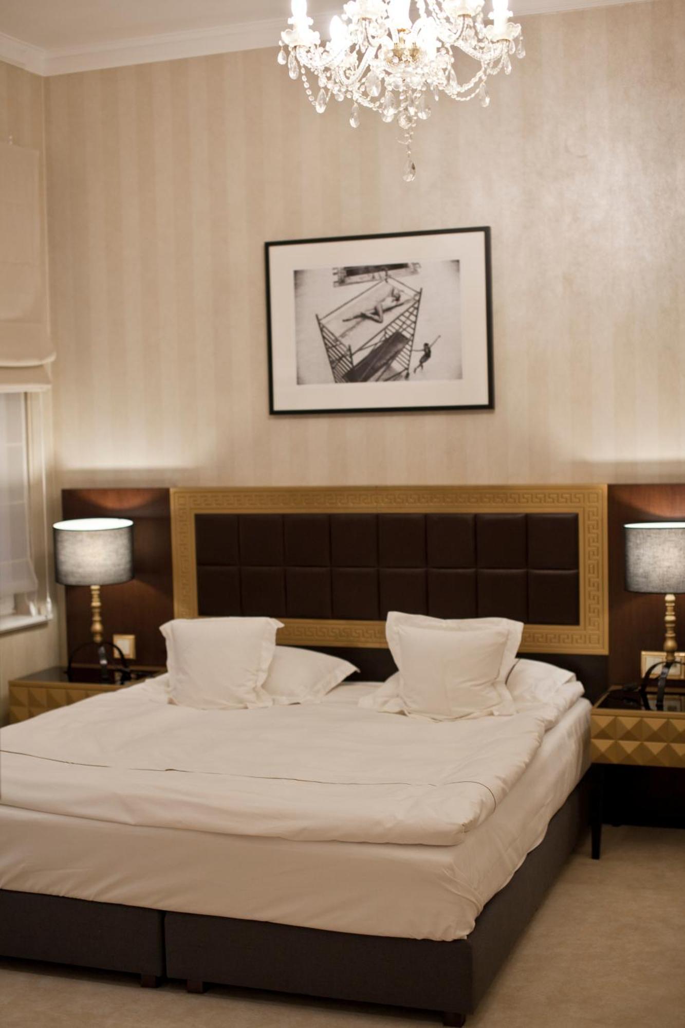 Deluxe Double or Twin Room City View