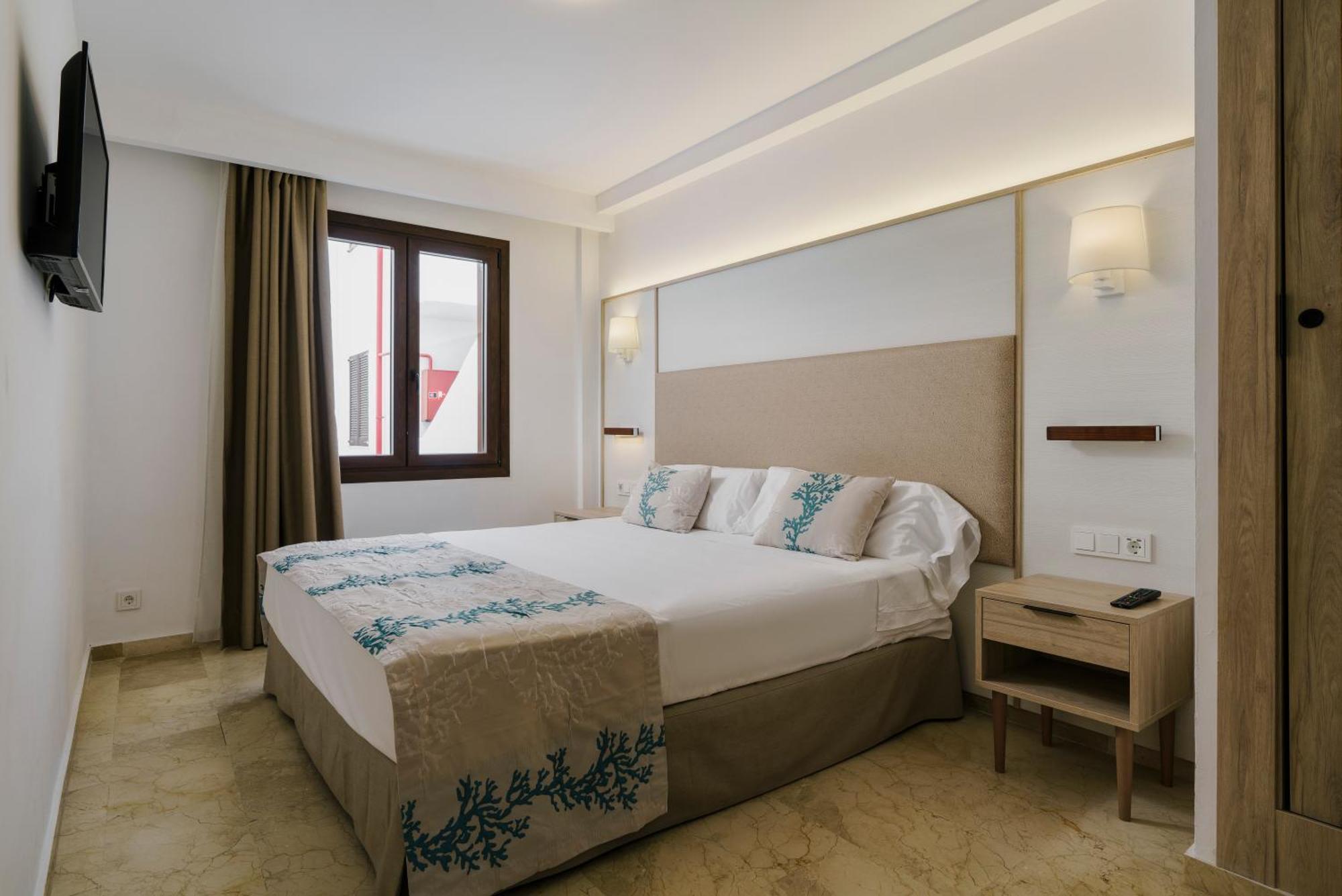 Suite 2 bedrooms