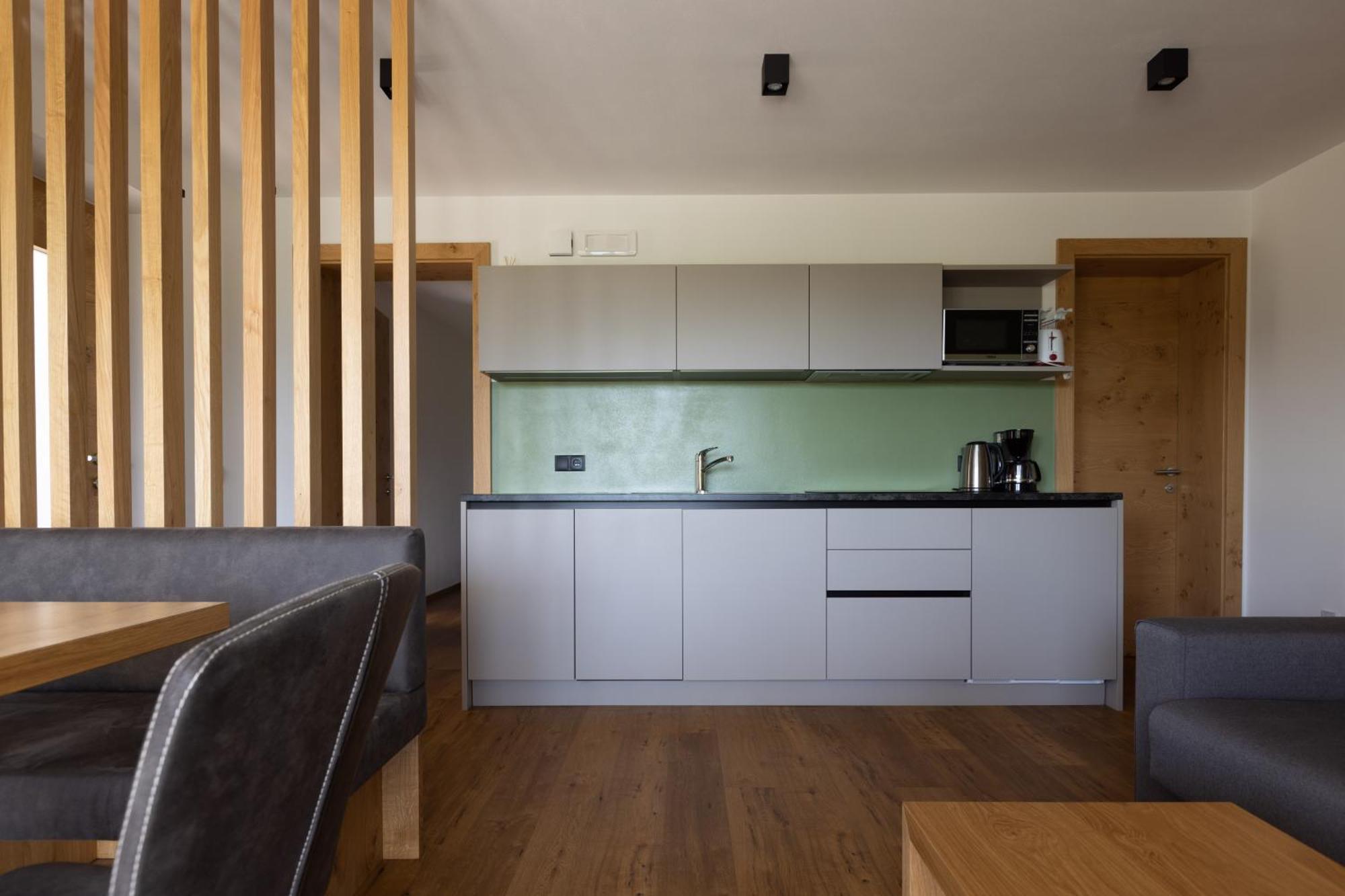 Apartment with Terrace,1586144628:JPEG