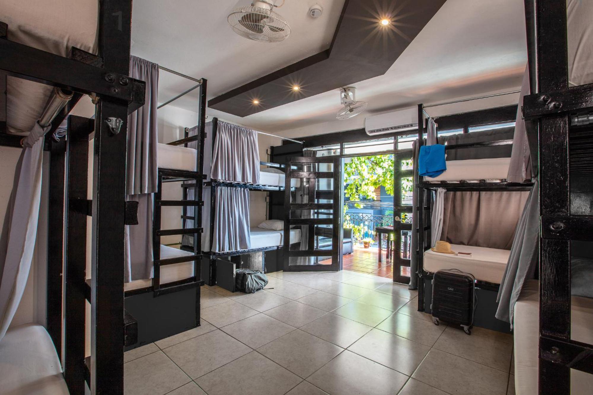 Bed 10-Bed Mixed Dormitory Room