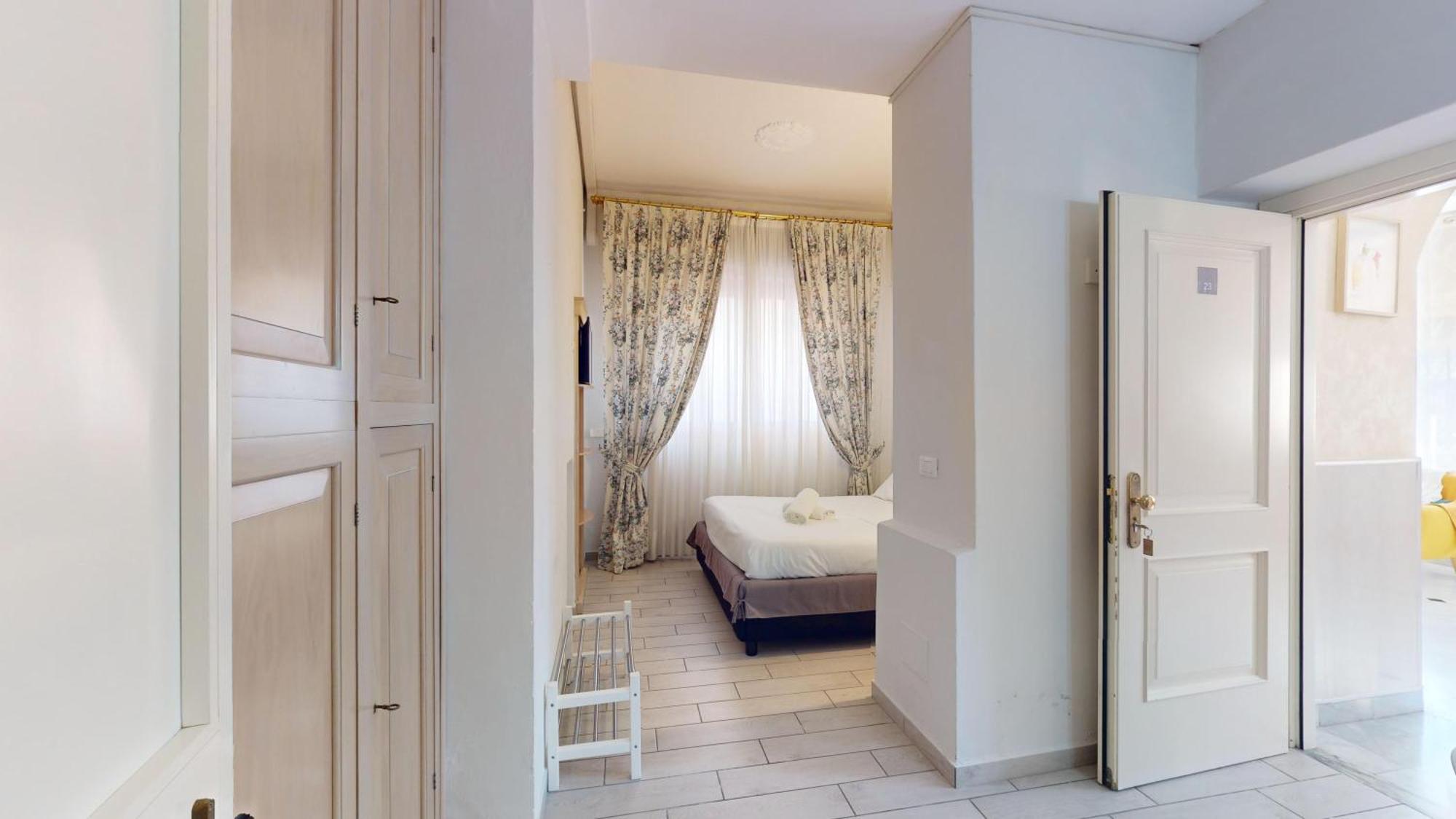 Large Single Room