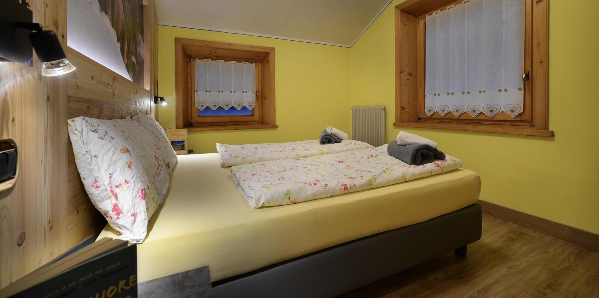 Ampio Appartamento con 2 Camere da Letto e Balcone