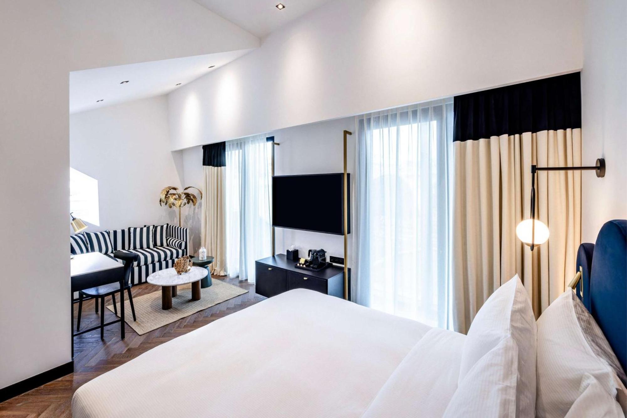 Premium King Room