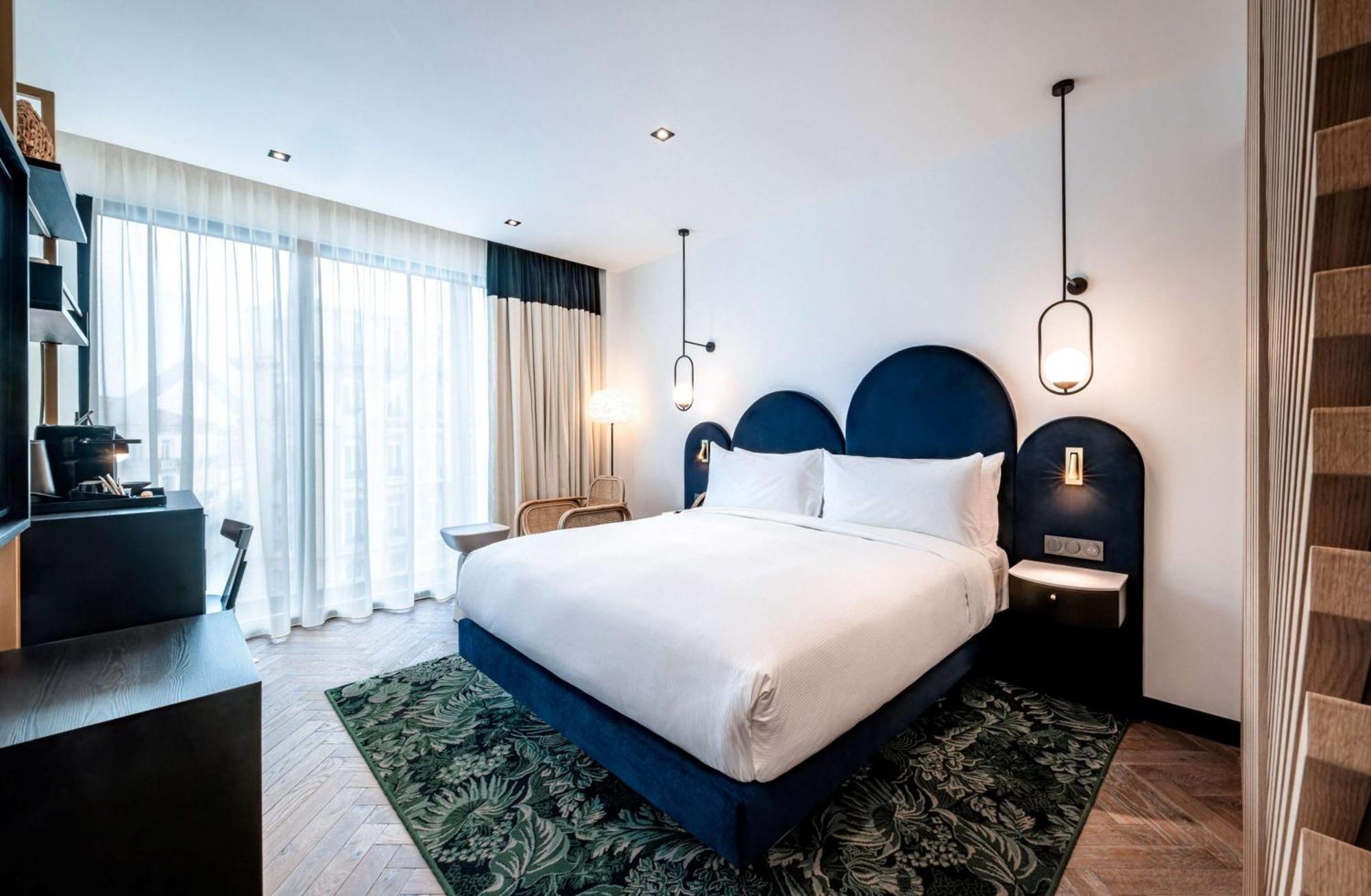 King Room with City View