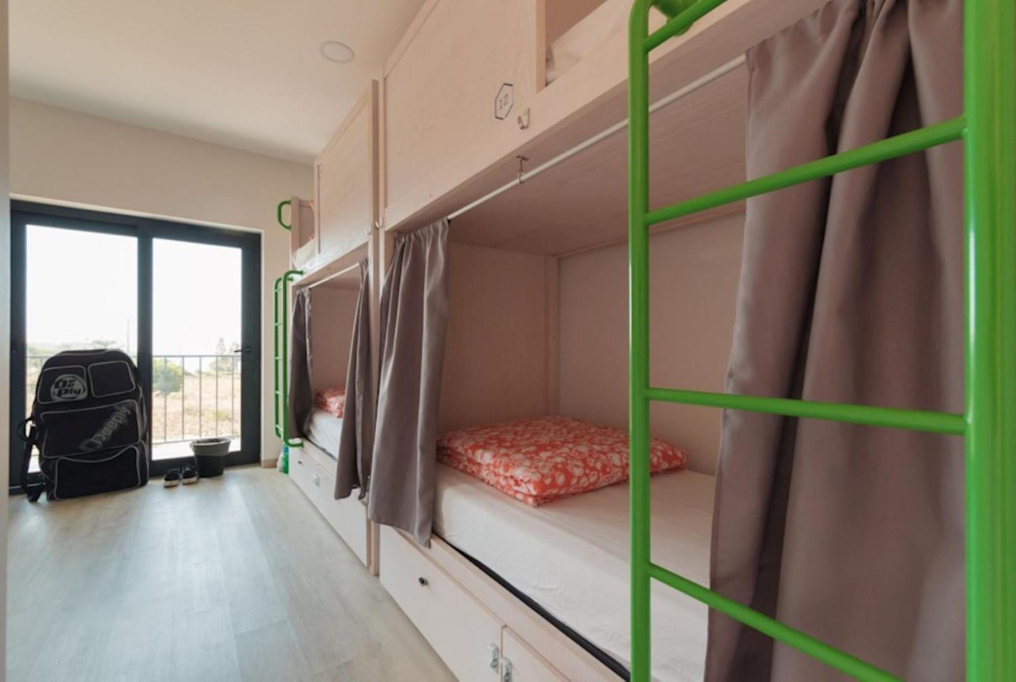Bed 12-Bed Dormitory Room Ensuite Bathroom