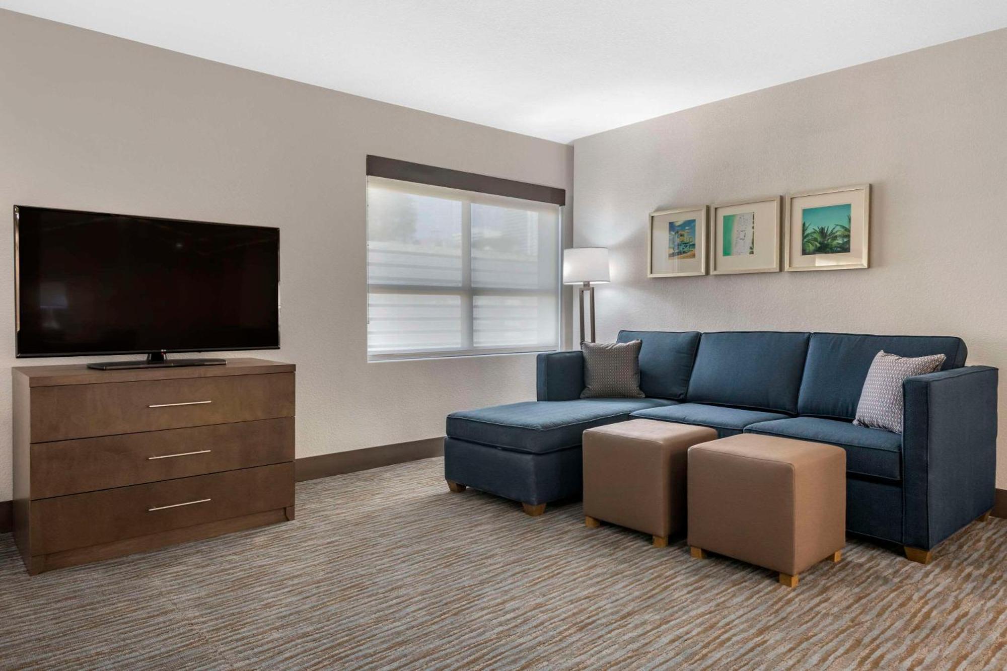 Queen Suite Two Queen Beds Non-Smoking