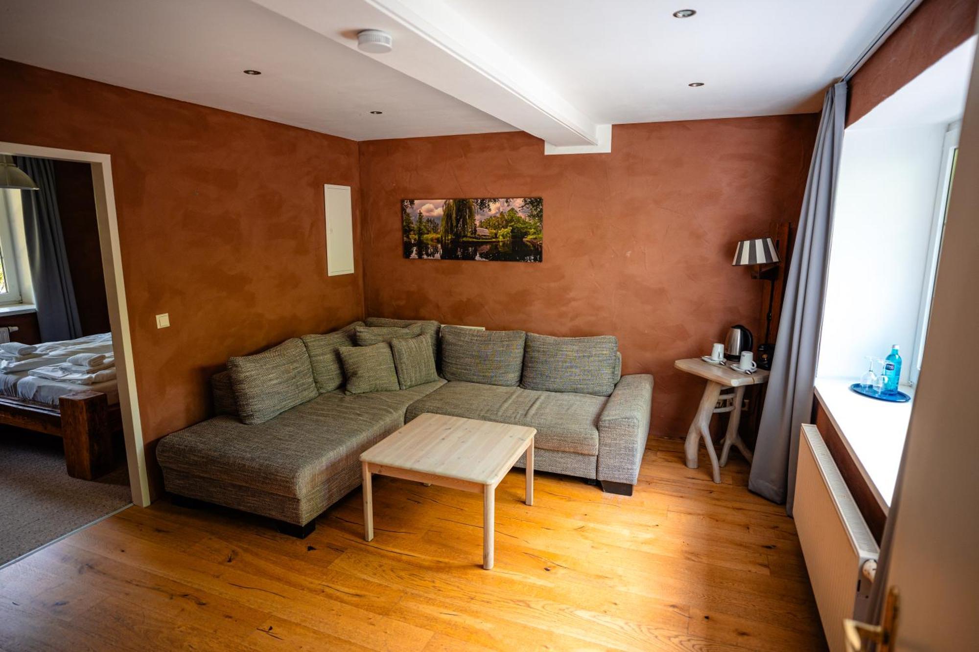 Deluxe Family Room Sauna