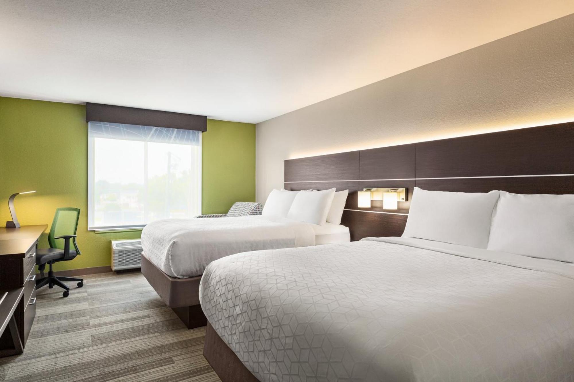 Standard Room with Two Queen Beds