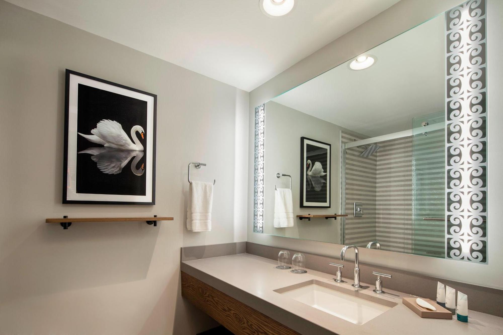 Traditional Guest Room, Guest room, 2 Queen,1612959185:JPEG