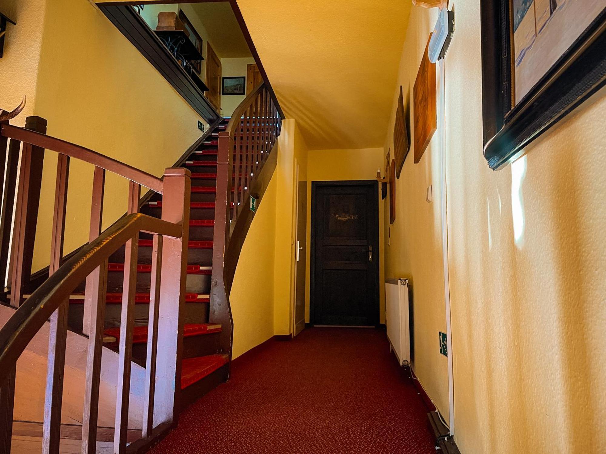 Triple Room,1613065561:JPEG