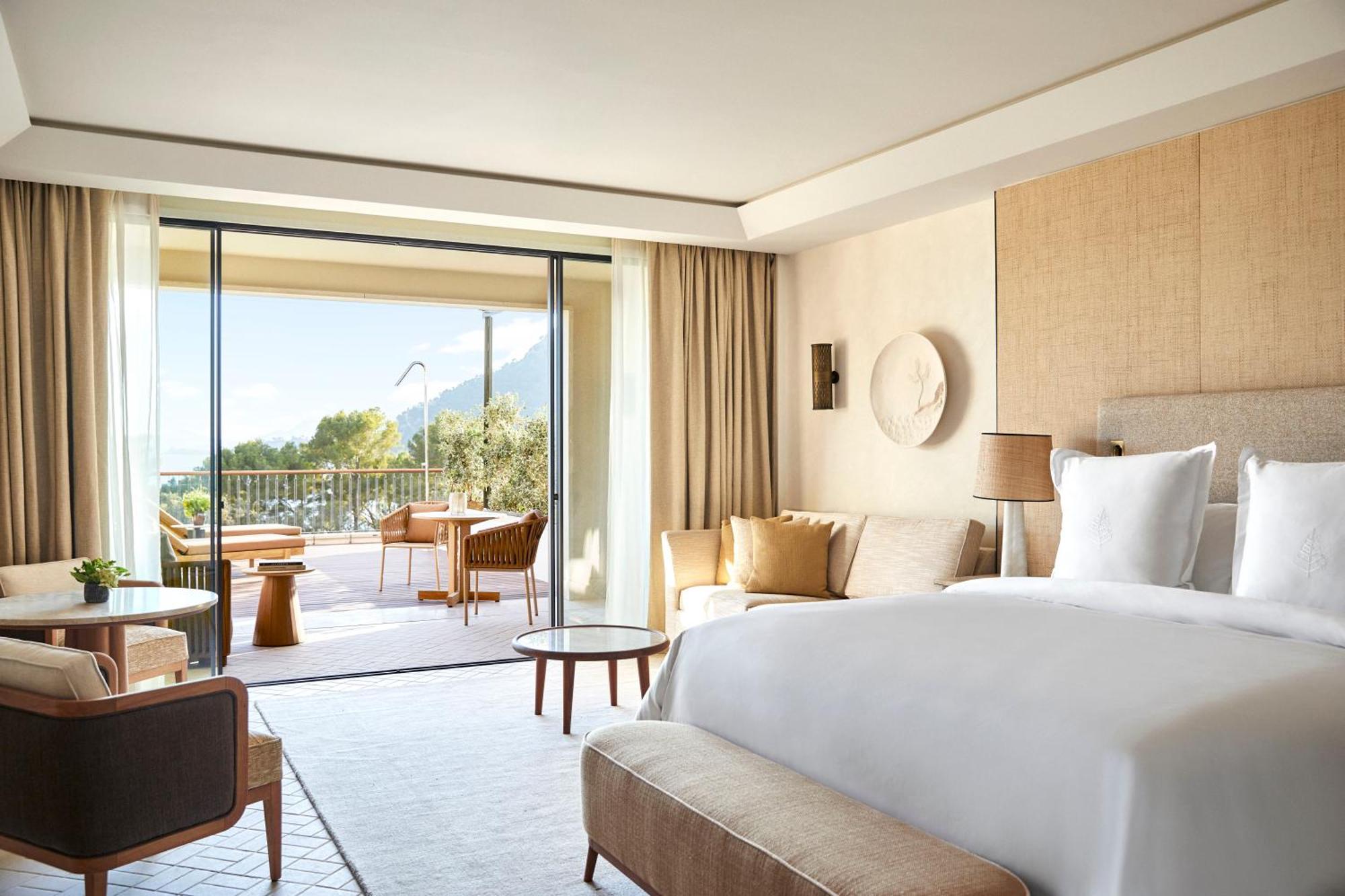 Grand Zimmer mit Blick auf die Pinien
