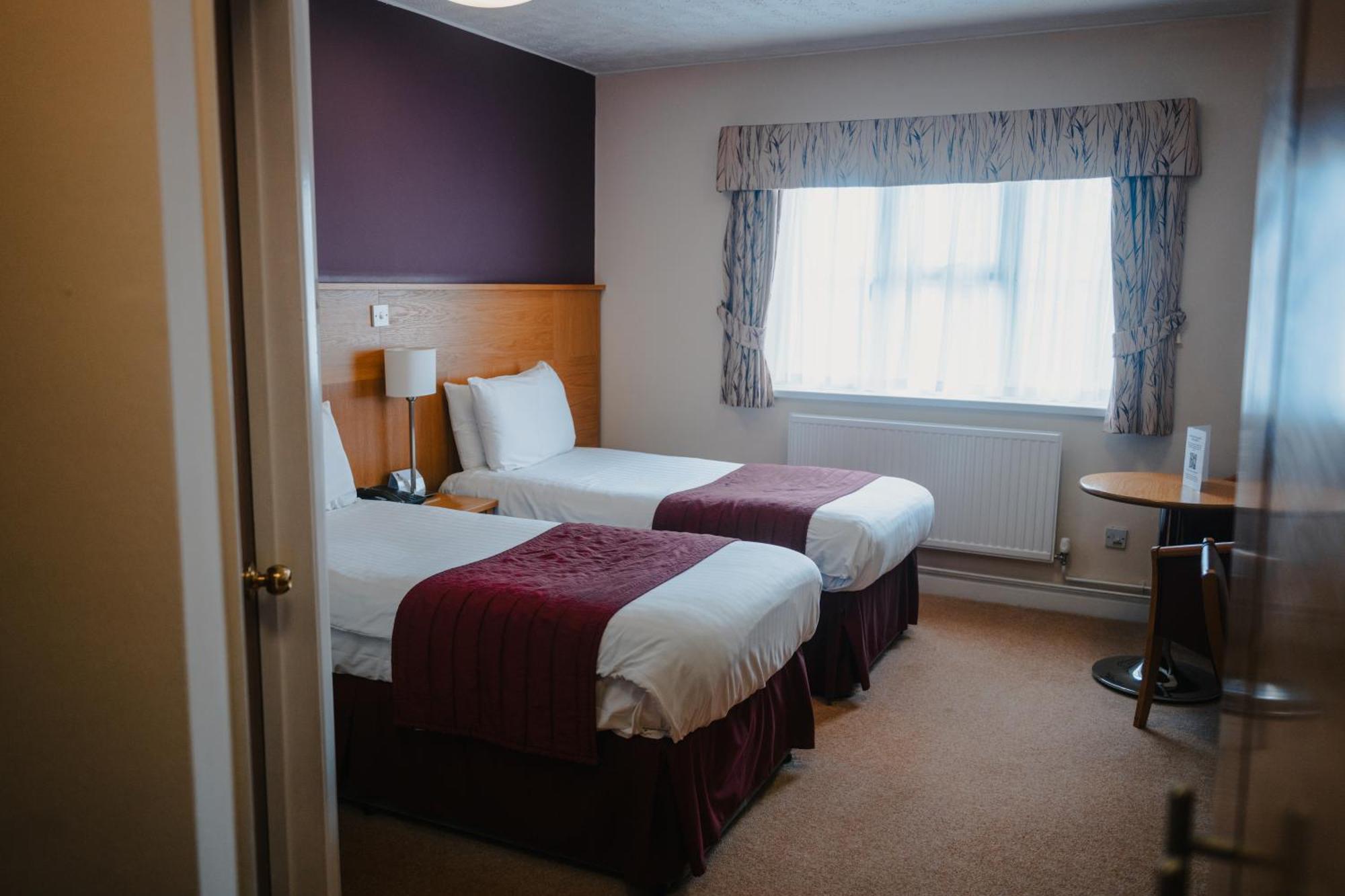 Comfort Twin Room
