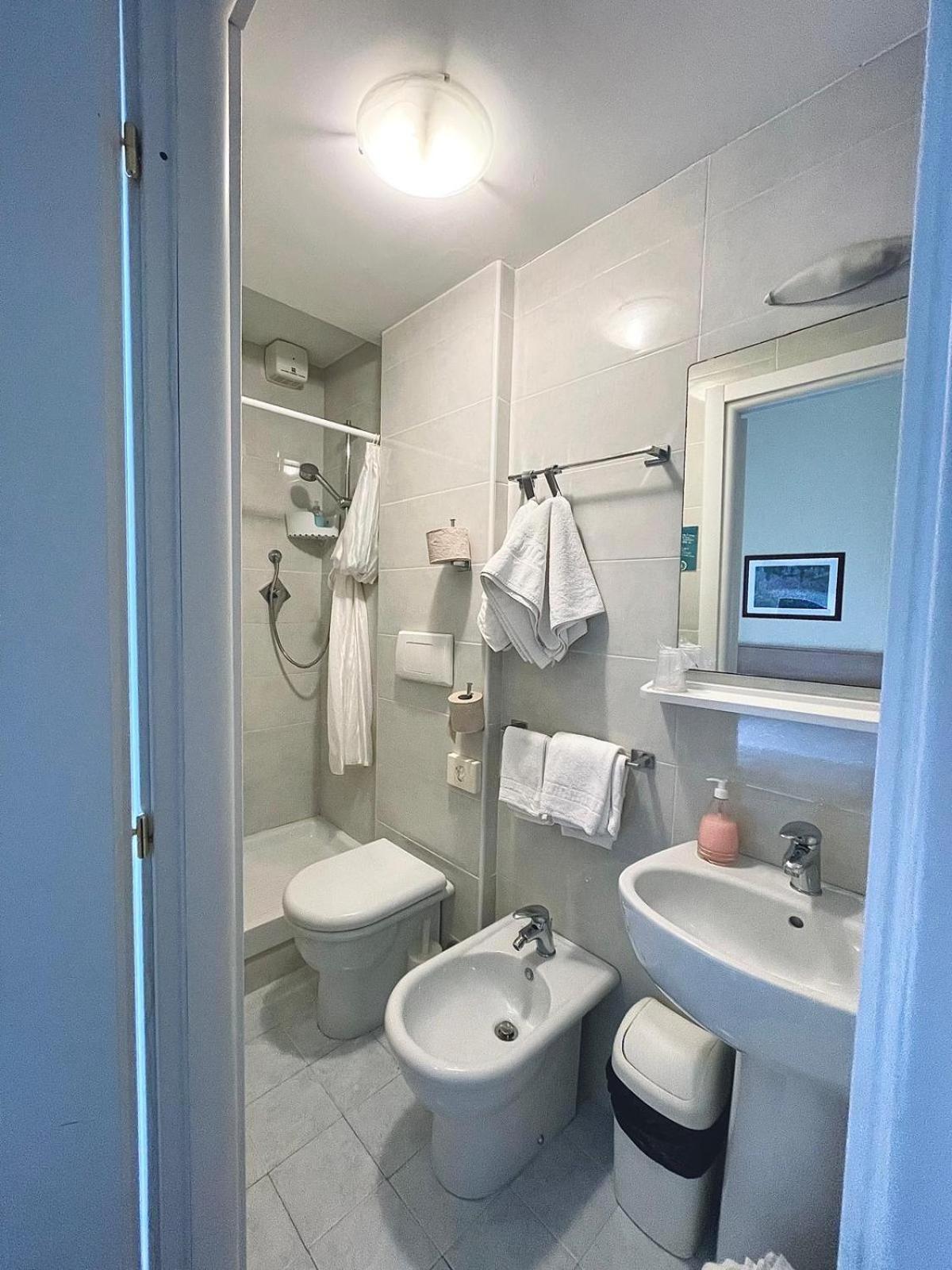 Monaco Room