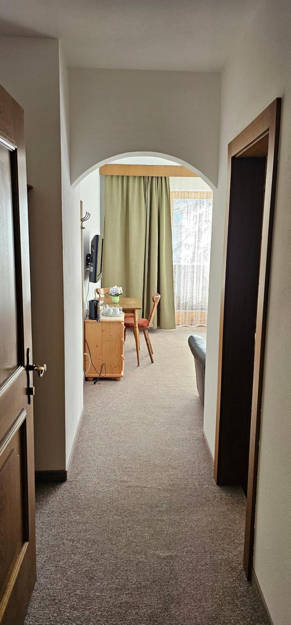 Double Room,1634093843:JPEG