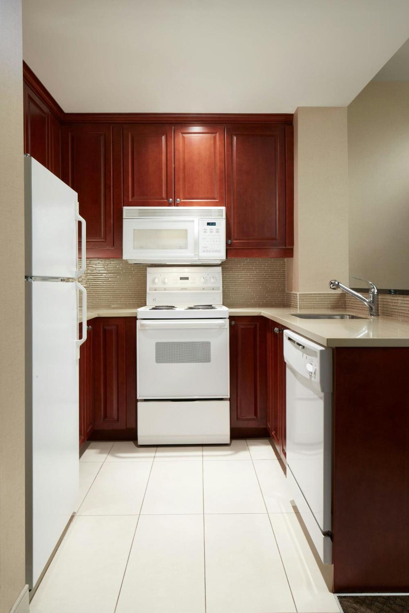 2 Bedroom Suite 2 Bedroom Suite Fireplace,1655272948:JPEG