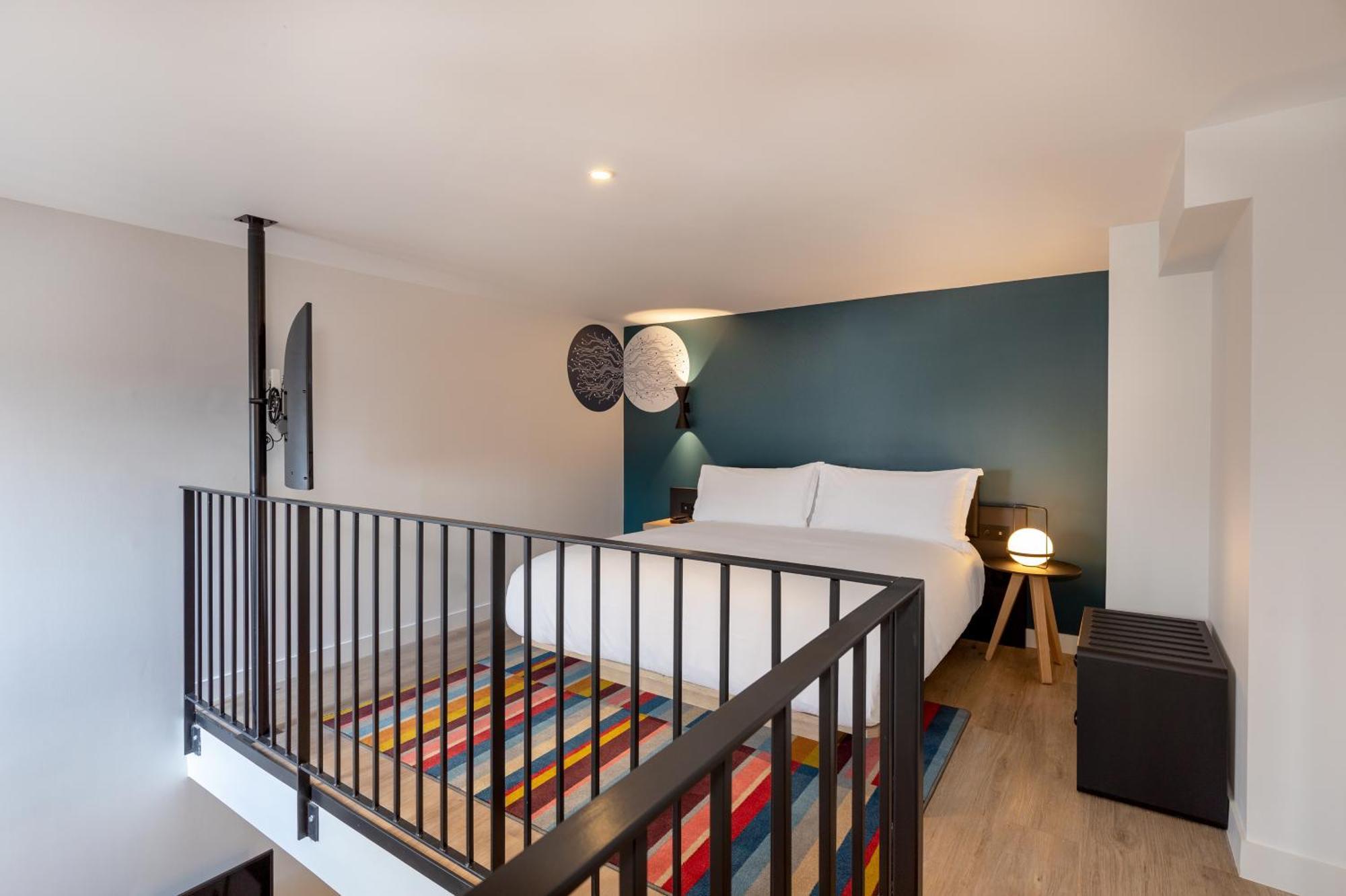 Aloft Maisonette mit Kingsize-Bett, Schlafsofa und Stadtblick – Zugang zum Spa inbegriffen