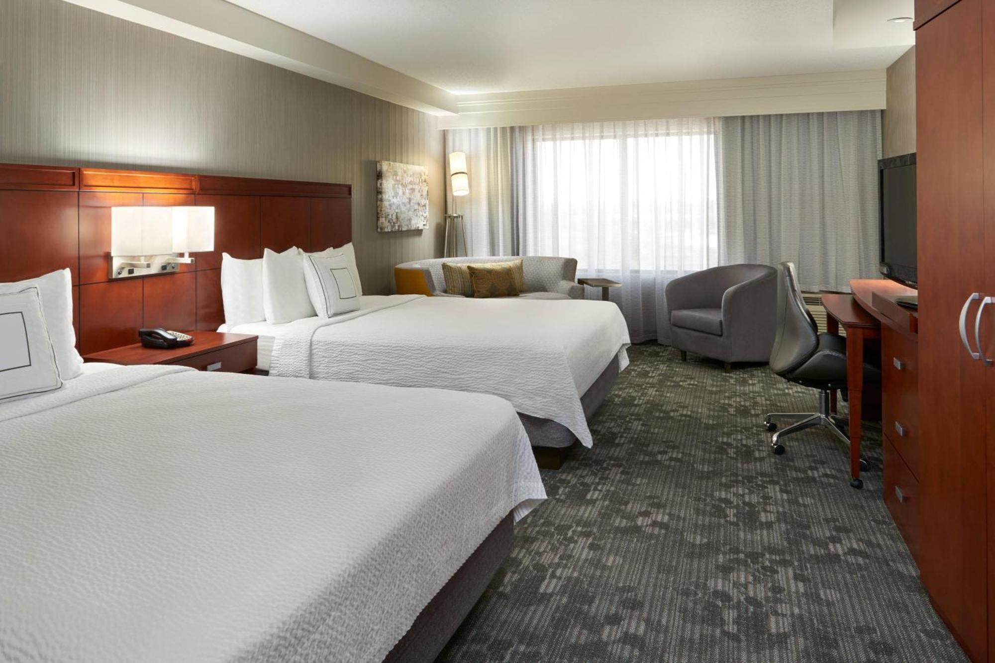 Queen Room with Two Queen Beds and Sofa Bed,1643165240:JPEG