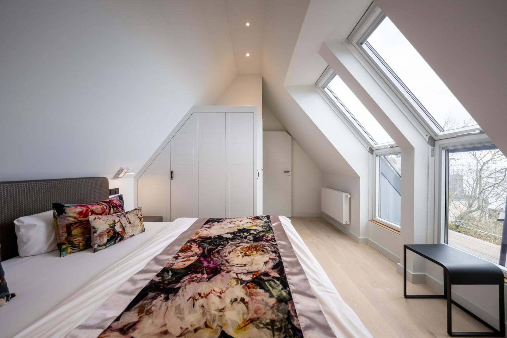 Junior Suite,1644413068:JPEG