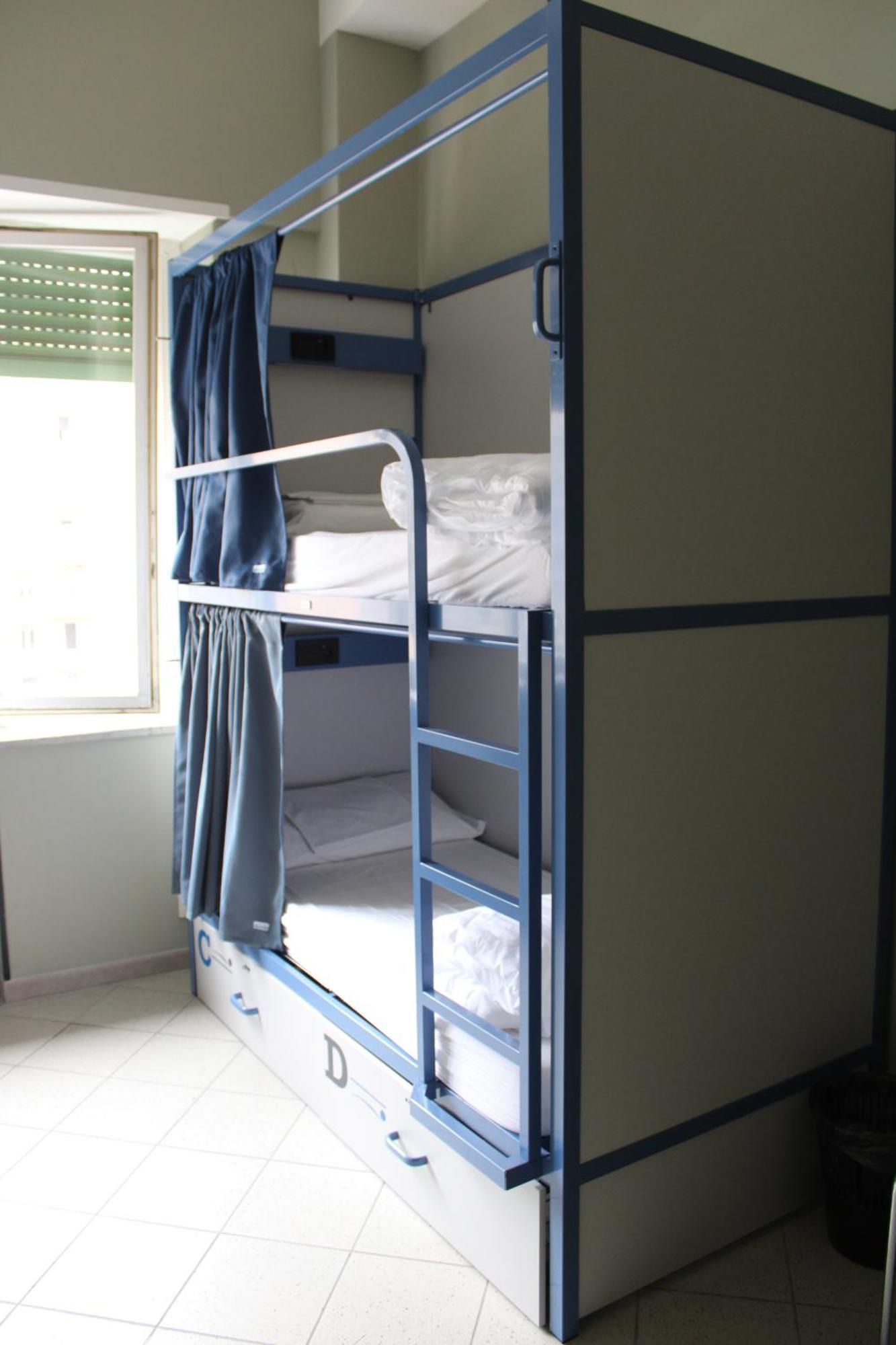 Posto Letto in Dormitorio Femminile per 4 Persone