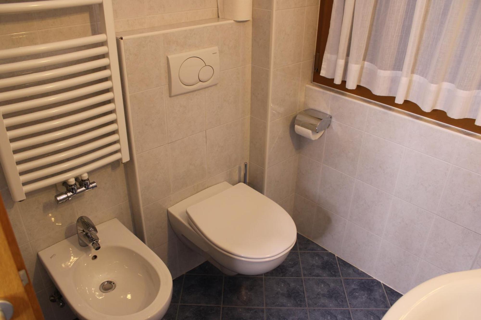 Deluxe Double or Twin Room,1677145591:JPEG
