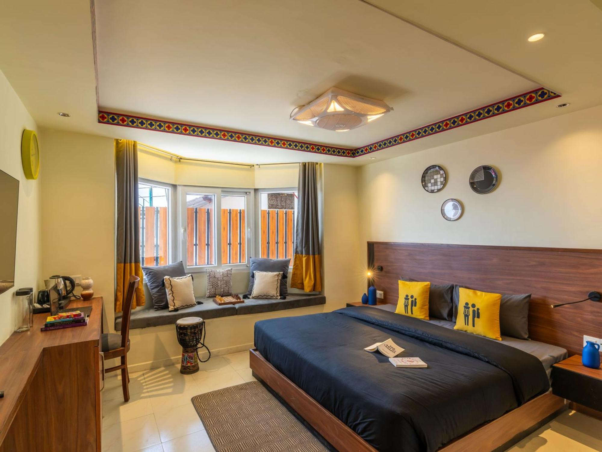 Deluxe Double Room with Mountain View