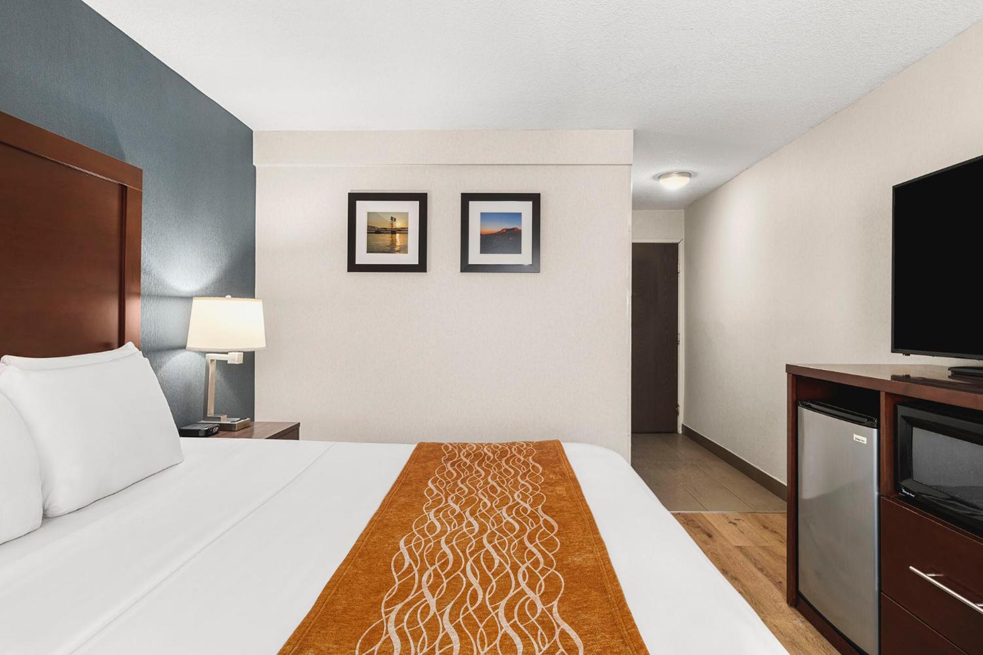King Suite Upgrade - Accessible/Non-Smoking,1657152271:JPEG