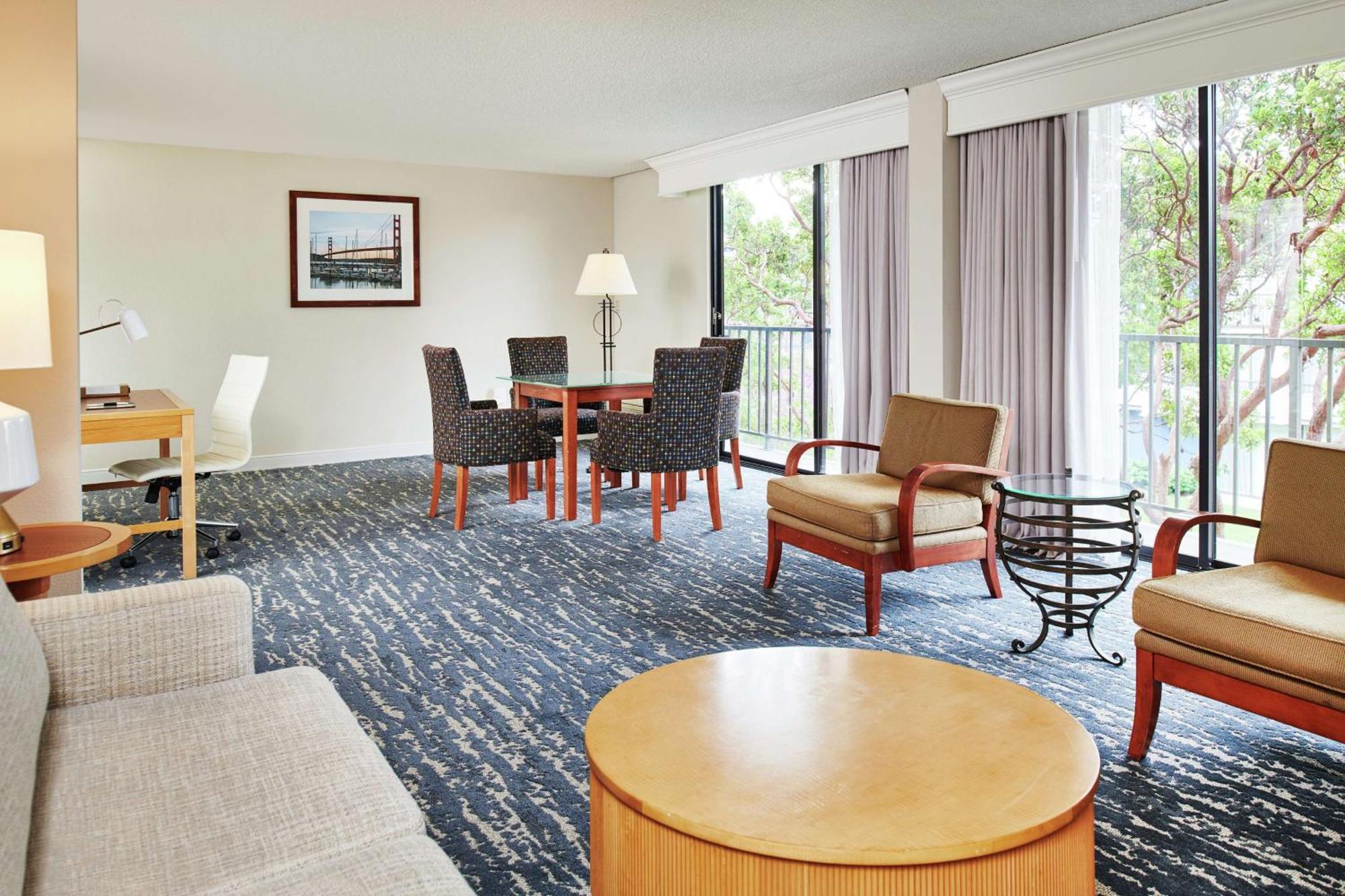 Two-Room King Suite,1658754761:JPEG