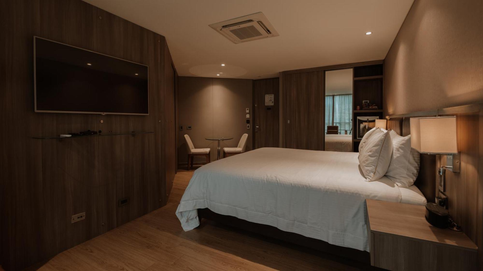 Superior King Room,1661678099:JPEG