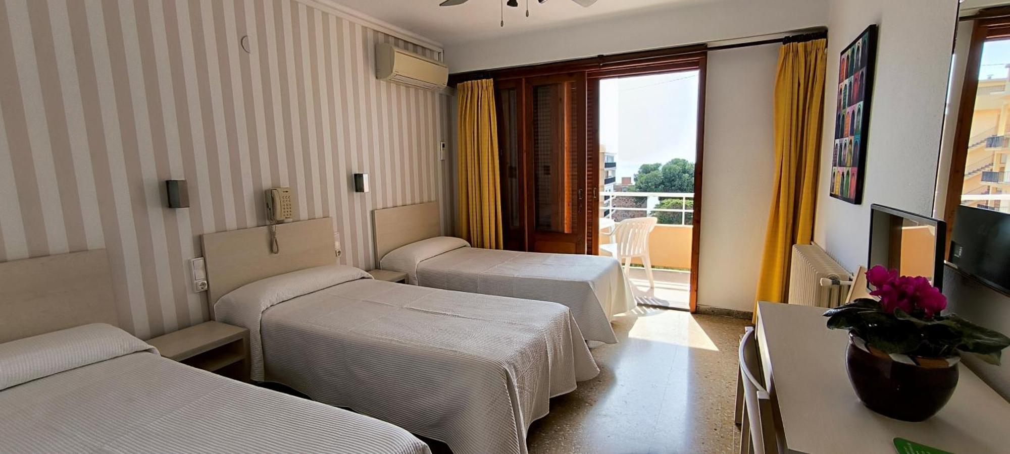 Triple Room