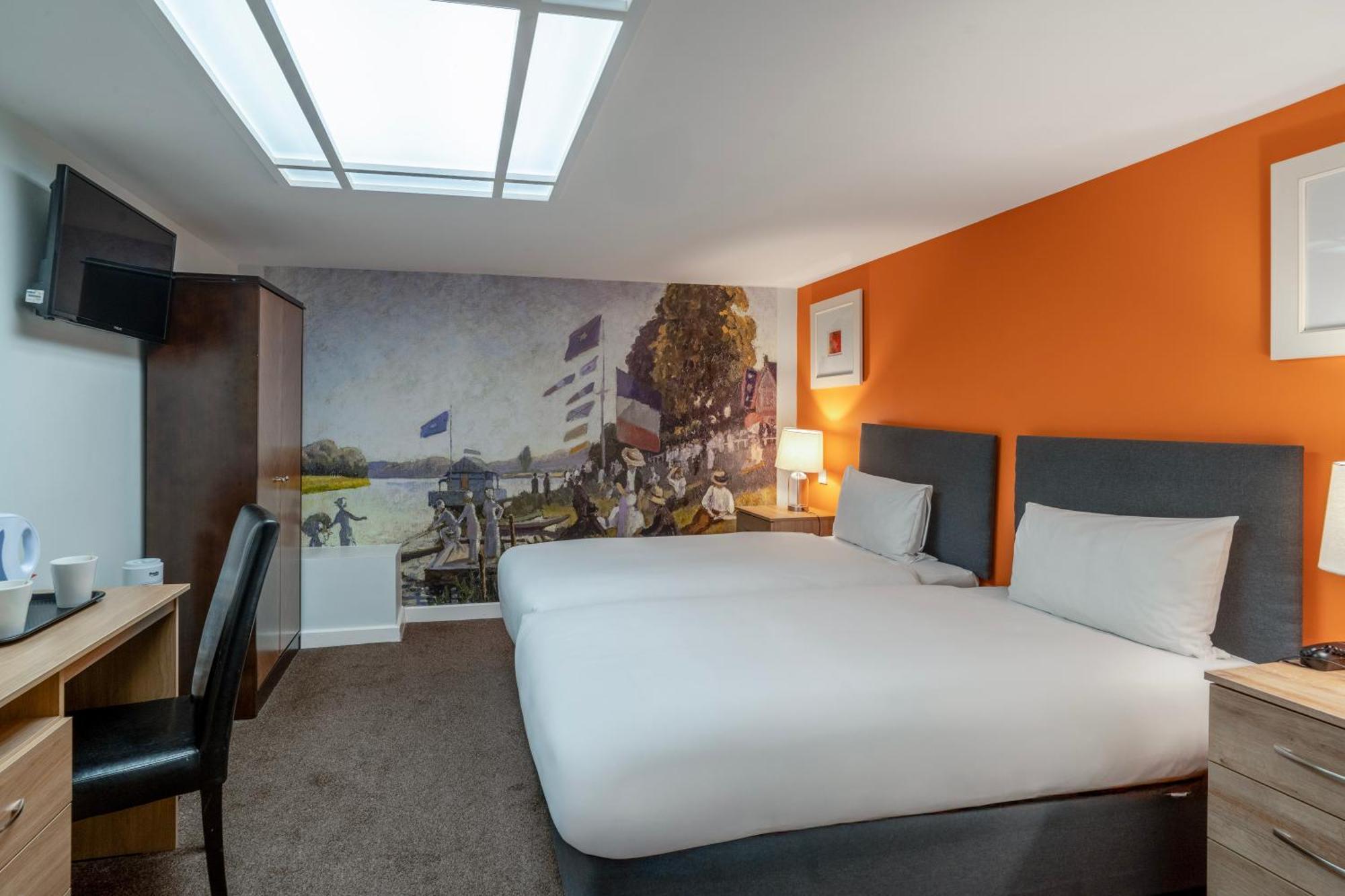 Standard Twin Room without Window