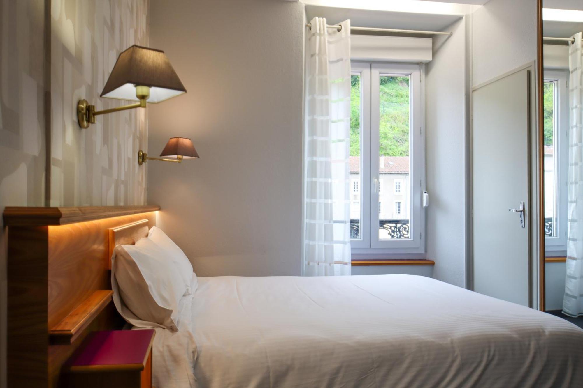 Double Room,1666034058:JPEG