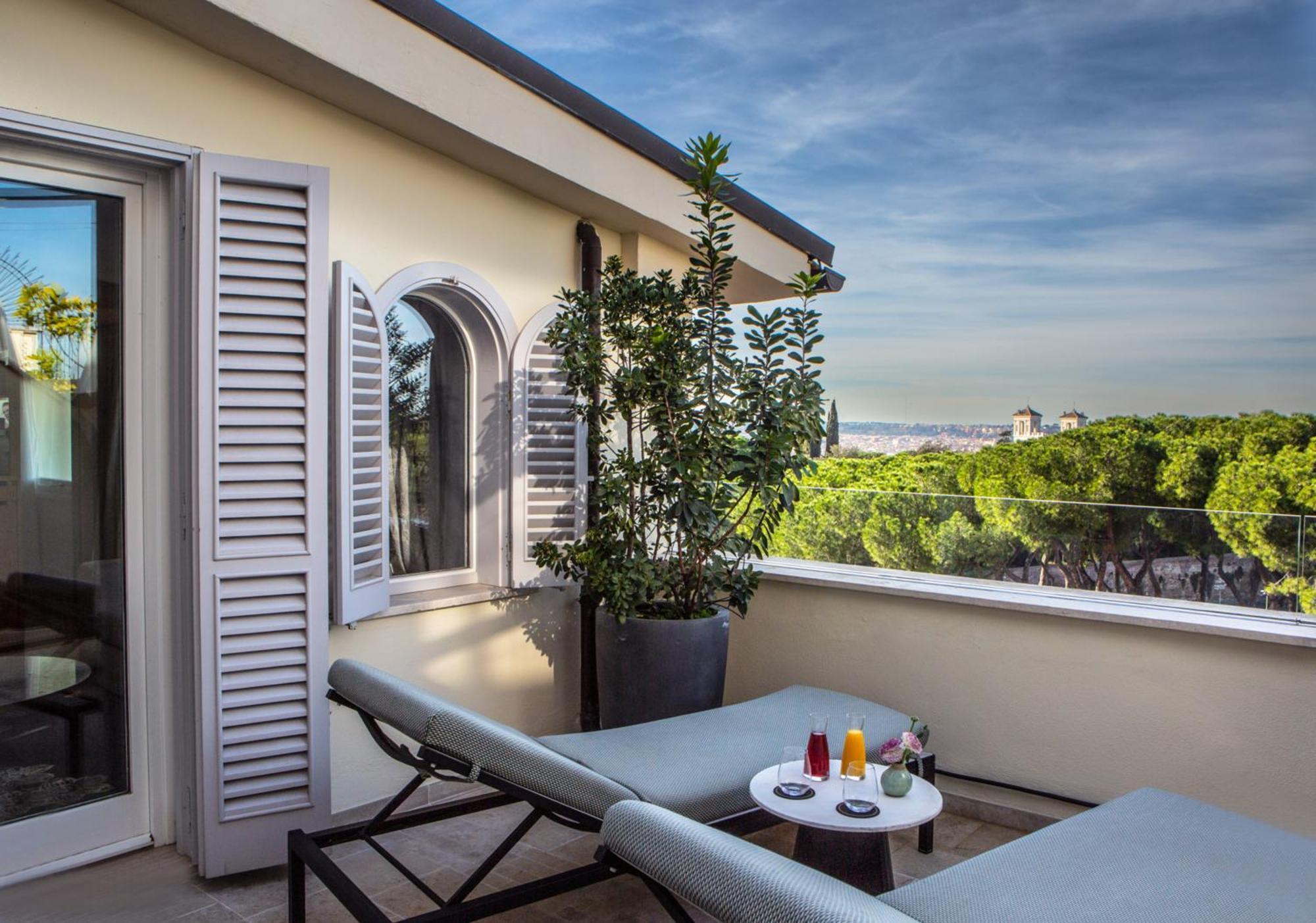 Suíte com Banheira de Hidromassagem e Terraço Panorâmico