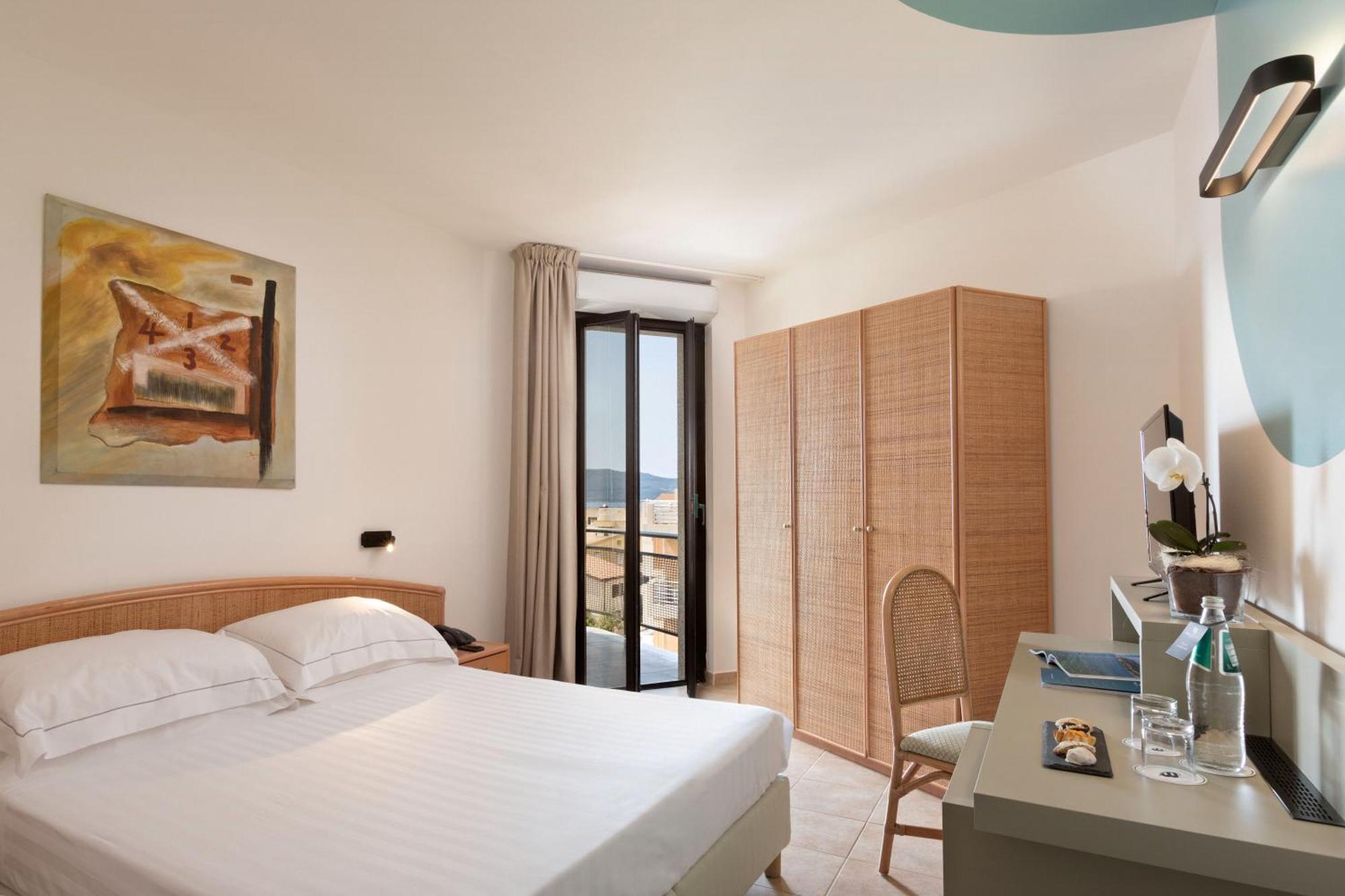 Standard Double or Twin Room Balcony Sea View,1669820389:JPEG