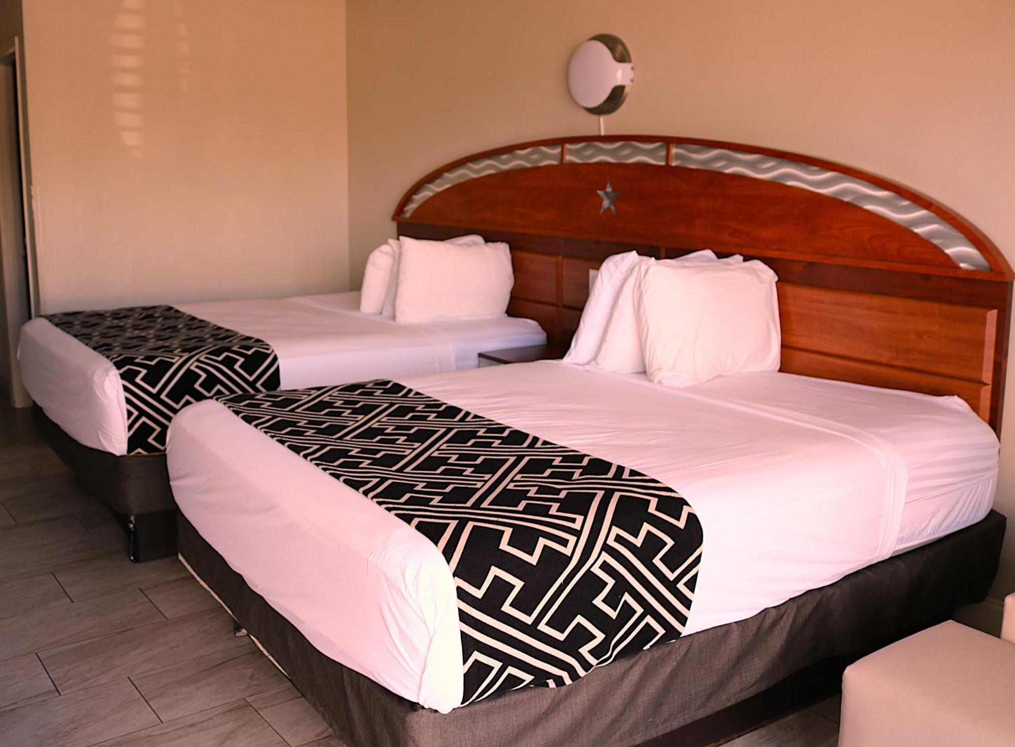 Standard Queen Room Two Queen Beds