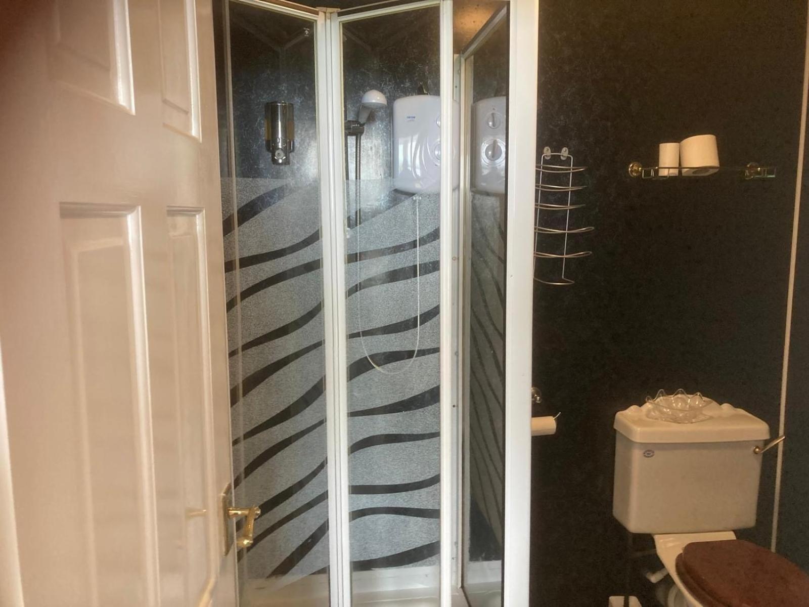 Double Room with Private Bathroom,1670433032:JPEG