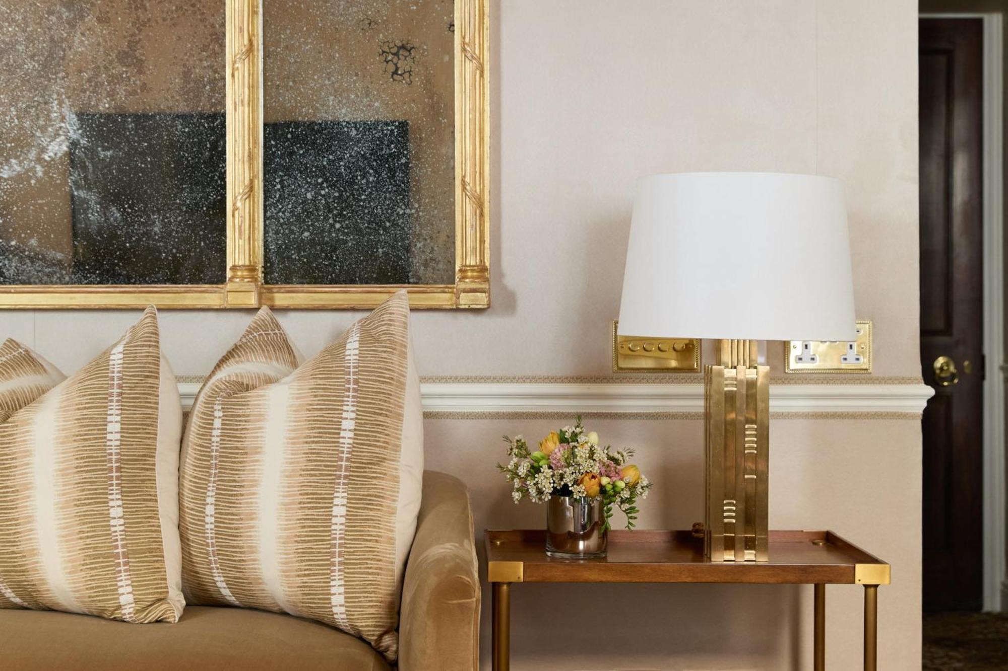 Victoria & Albert Suite