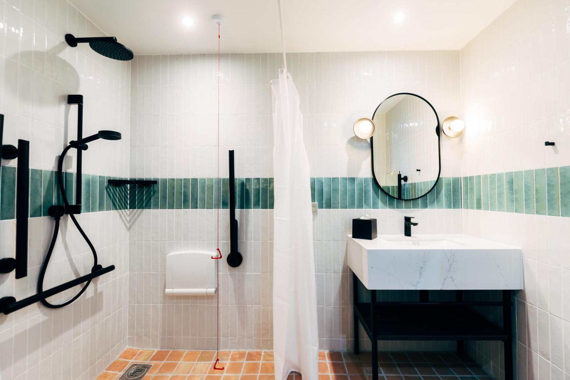 King Room - Mobility Accessible
